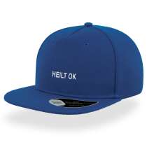 5-panels caps med flat brem med navn brodert på fronten.<!-- og/eller på siden. Velg mellom en stor brodering eller en mindre brodering nede til venstre på fronten. Eller hvorfor ikke et kallenavn foran og navnet diskrét på siden?
<section class="brodering-valg-wrapper"><p>Velg brodering her:</p><div class="inner-wrapper">
<div class="active"><a href="/snap-five-caps"><img src="https://www.nameon.no/media/wysiwyg/caps/caps-tegning-liten-no.png"><p>Liten ton-i-ton brodering</p></a></div>
<div class="not-active"><a href="/snap-five-caps-12965"><img src="https://www.nameon.no/media/wysiwyg/caps/caps-tegning-stor-no.png"><p>Stor ton-i-ton brodering</p></a></div>
<div class="not-active"><a href="/snap-five-caps-med-hvit-brodering"><img src="https://www.nameon.no/media/wysiwyg/caps/caps-tegning-liten-no.png"><p>Liten hvit brodering</p></a></div>
<div class="not-active"><a href="/snap-five-caps-stor-hvit-brodering"><img src="https://www.nameon.no/media/wysiwyg/caps/caps-tegning-stor-no.png"><p>Stor hvit brodering</p></a></div>
</div>
</section>
<p>Vi broderer capsene i ton-i-ton (dvs. samme farge på tråd som på capsen) eller hvit tråd. Velg initial eller navn, på fronten eller på siden. Se forhåndsvisningen under broderingsfeltet.</p>-->
