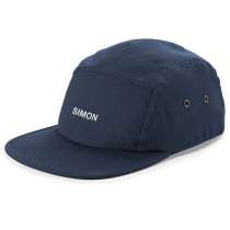 5-panel camp caps med navn brodert på fronten. Eller hvorfor ikke et kallenavn foran og navnet diskrét på siden?<!--  og/eller på siden. Velg mellom en stor brodering eller en mindre brodering nede til venstre på fronten
<section class="brodering-valg-wrapper"><p>Velg brodering her:</p><div class="inner-wrapper">
<div class="active"><a href="/5-panel-camp-caps"><img src="https://www.nameon.no/media/wysiwyg/caps/caps-tegning-liten-no.png"><p>Liten ton-i-ton brodering</p></a></div>
<div class="not-active"><a href="/5-panel-camp-caps-12975"><img src="https://www.nameon.no/media/wysiwyg/caps/caps-tegning-stor-no.png"><p>Stor ton-i-ton brodering</p></a></div>
<div class="not-active"><a href="/5-panel-camp-caps-med-hvit-brodering"><img src="https://www.nameon.no/media/wysiwyg/caps/caps-tegning-liten-no.png"><p>Liten hvit brodering</p></a></div>
<div class="not-active"><a href="/5-panel-camp-caps-med-stor-hvit-brodering"><img src="https://www.nameon.no/media/wysiwyg/caps/caps-tegning-stor-no.png"><p>Stor hvit brodering</p></a></div>
</div>
</section>
<p>Vi broderer capsene i ton-i-ton (dvs. samme farge på tråd som på capsen) eller hvit tråd. Velg initial eller navn, på fronten eller på siden. Se forhåndsvisningen under broderingsfeltet.</p>-->