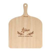 Pizzaspade med motiv, med din egen tekst lasergravert på. Til deg selv, eller en flott og unik gave til en som setter pris på litt ekstra i hverdagen.

Velg motiv her:
<div class="motif-wrapper"><div><a href="/pizzaspade-41x30-cm-med-pizzamotiv"><img src="https://www.nameon.no/media/wysiwyg/gravering/pizza/thumbnails/pizzaspade41x30cm/pizzaspade41x30cm-med-pizzamotiv.png"></a></div><div><a href="/pizzaspade-41x30-cm-med-pizzamotiv-2"><img src="https://www.nameon.no/media/wysiwyg/gravering/pizza/thumbnails/pizzaspade41x30cm/pizzaspade41x30cm-med-pizzamotiv-2.png"></a></div><div><a href="/pizzaspade-41x30-cm-med-pizzatekst"><img src="https://www.nameon.no/media/wysiwyg/gravering/pizza/thumbnails/pizzaspade41x30cm/pizzaspade41x30cm-med-pizzatekst.png"></a></div><div><a href="/pizzaspade-41x30-cm-med-pizzatekst-og-motiv"><img src="https://www.nameon.no/media/wysiwyg/gravering/pizza/thumbnails/pizzaspade41x30cm/pizzaspade41x30cm-med-pizzatekst-og-motiv.png"></a></div><div><a href="/pizzaspade-41x30-cm-med-pappamotiv"><img src="https://www.nameon.no/media/wysiwyg/gravering/pizza/thumbnails/pizzaspade41x30cm/pizzaspade41x30cm-med-pappamotiv.png"></a></div><div><a href="/pizzaspade-41x30-cm-med-navn"><img src="https://www.nameon.no/media/wysiwyg/gravering/pizza/thumbnails/pizzaspade41x30cm/pizzaspade41x30cm-med-navn.png"></a></div><!--<div><a href="/pizzaspade-41x30-cm-med-bladmotiv"><img src="https://www.nameon.no/media/wysiwyg/gravering/pizza/thumbnails/pizzaspade41x30cm/pizzaspade41x30cm-med-bladmotiv.png"></a></div>--></div>