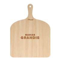 Pizzaspade med motiv, med din egen tekst lasergravert på. Til deg selv, eller en flott og unik gave til en som setter pris på litt ekstra i hverdagen.

Velg motiv her:
<div class="motif-wrapper"><div><a href="/pizzaspade-41x30-cm-med-pizzamotiv"><img src="https://www.nameon.no/media/wysiwyg/gravering/pizza/thumbnails/pizzaspade41x30cm/pizzaspade41x30cm-med-pizzamotiv.png"></a></div><div><a href="/pizzaspade-41x30-cm-med-pizzamotiv-2"><img src="https://www.nameon.no/media/wysiwyg/gravering/pizza/thumbnails/pizzaspade41x30cm/pizzaspade41x30cm-med-pizzamotiv-2.png"></a></div><div><a href="/pizzaspade-41x30-cm-med-navn"><img src="https://www.nameon.no/media/wysiwyg/gravering/pizza/thumbnails/pizzaspade41x30cm/pizzaspade41x30cm-med-navn.png"></a></div><!--<div><a href="/pizzaspade-41x30-cm-med-pizzatekst"><img src="https://www.nameon.no/media/wysiwyg/gravering/pizza/thumbnails/pizzaspade41x30cm/pizzaspade41x30cm-med-pizzatekst.png"></a></div>--><div><a href="/pizzaspade-41x30-cm-med-pizzatekst-og-motiv"><img src="https://www.nameon.no/media/wysiwyg/gravering/pizza/thumbnails/pizzaspade41x30cm/pizzaspade41x30cm-med-pizzatekst-og-motiv.png"></a></div><div><a href="/pizzaspade-41x30-cm-med-pappamotiv"><img src="https://www.nameon.no/media/wysiwyg/gravering/pizza/thumbnails/pizzaspade41x30cm/pizzaspade41x30cm-med-pappamotiv.png"></a></div><div><a href="/pizzaspade-41x30-cm-med-bladmotiv"><img src="https://www.nameon.no/media/wysiwyg/gravering/pizza/thumbnails/pizzaspade41x30cm/pizzaspade41x30cm-med-bladmotiv.png"></a></div></div>