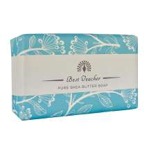 Gi en vakker såpe med budskap fra The English Soap Company som en liten hyggelig oppmerksomhet til læreren. Innpakket i et vakkert papir med vintage design og med en hyggelig hilsen.<br/><br/>Såpen har en delikat duft rik på blomstrende jasmin og moskus. Elegante overtoner av ville jordbær, appelsinblomster og kiwi.<br/><br/>